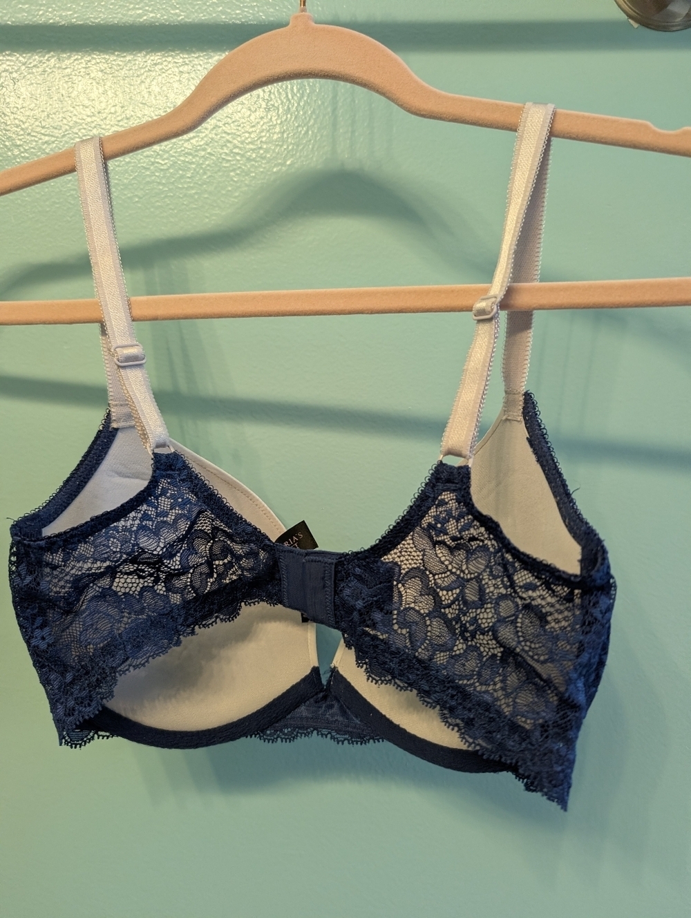 Victoria's Secret Navy and Cream Lace Push-Up Bra with Sequin Detail - Picture 3 of 4